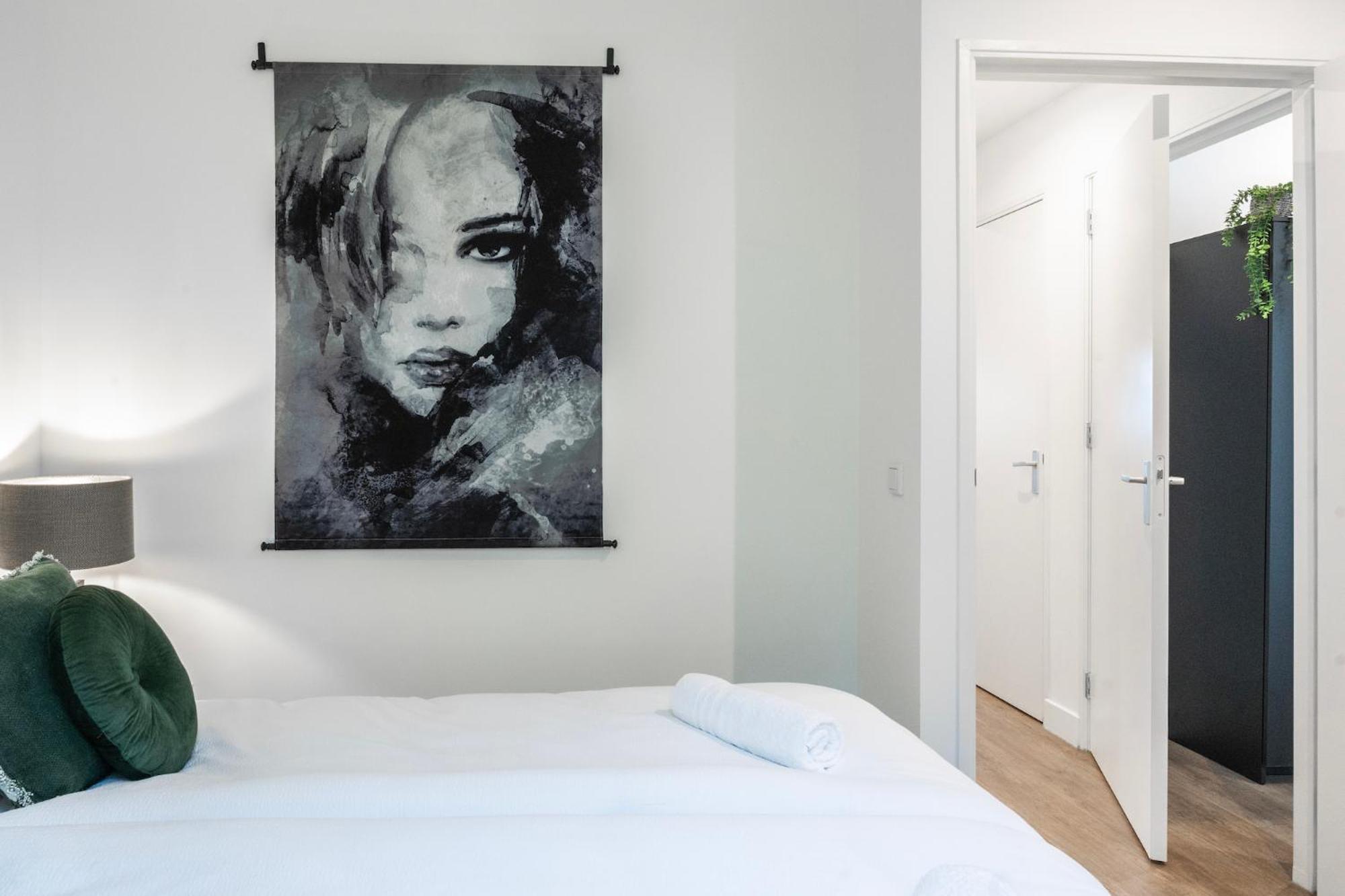 6-Bed Aircon House Diaz 60M2, Many Bedrooms Тилбург Экстерьер фото