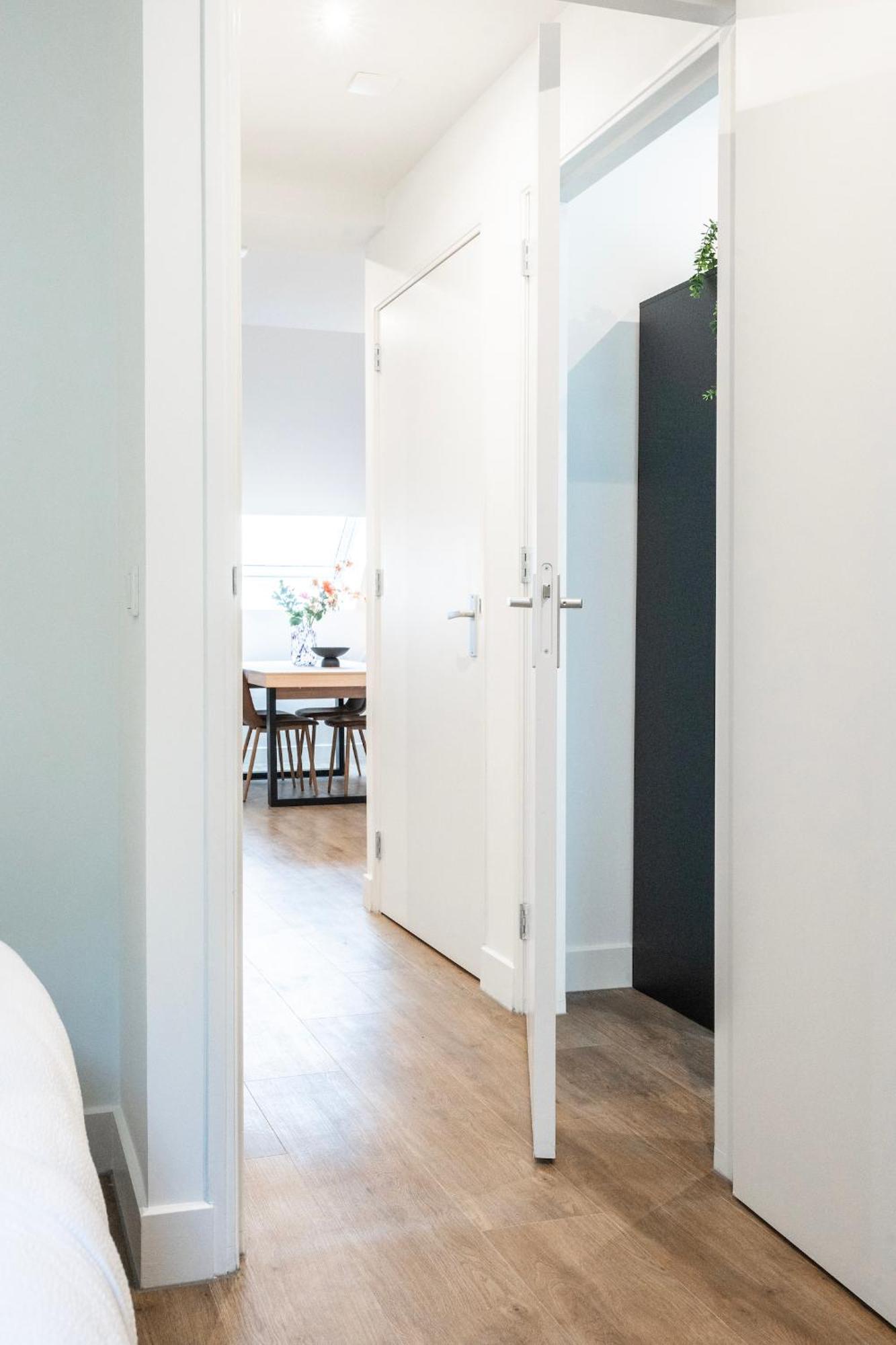 6-Bed Aircon House Diaz 60M2, Many Bedrooms Тилбург Экстерьер фото