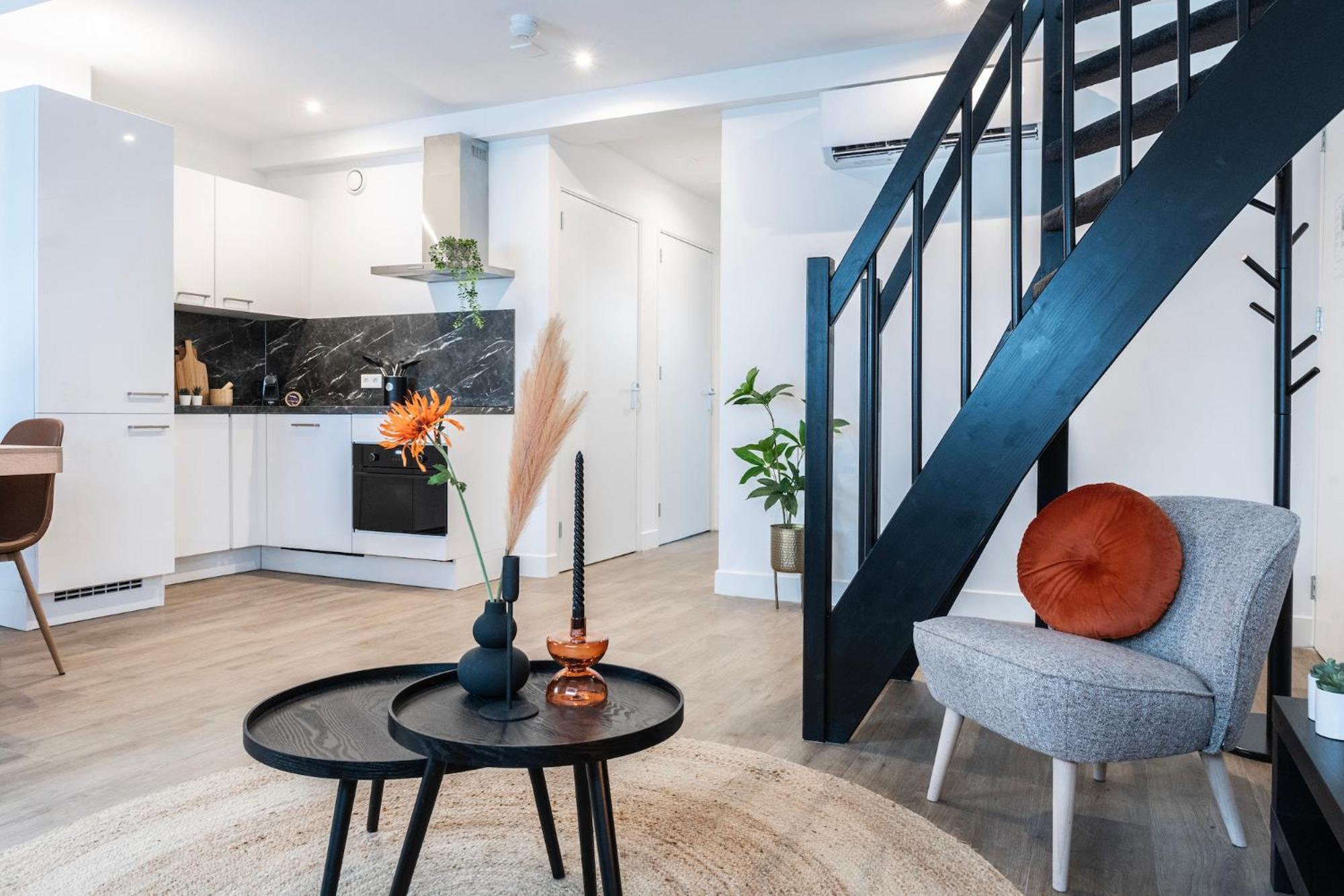 6-Bed Aircon House Diaz 60M2, Many Bedrooms Тилбург Экстерьер фото